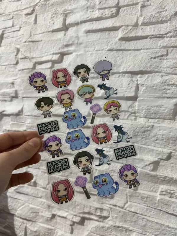 Producto - Plancha Stickers UV Guerreras KPop