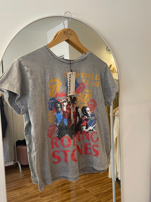 Producto - Remera Stones Y- Lovers Gris