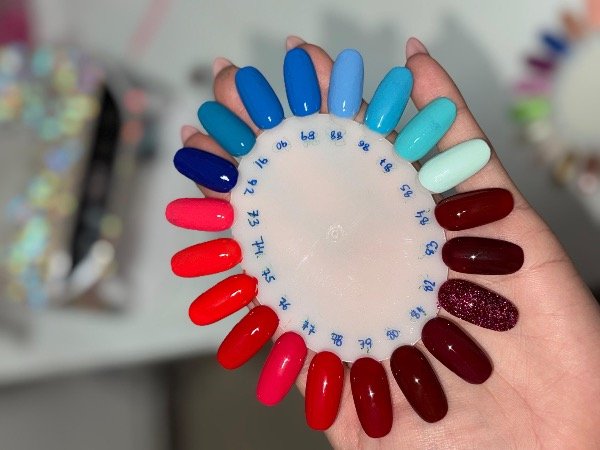 Producto - Esmalte SEMI - charm limit TONOS rojizos y azules