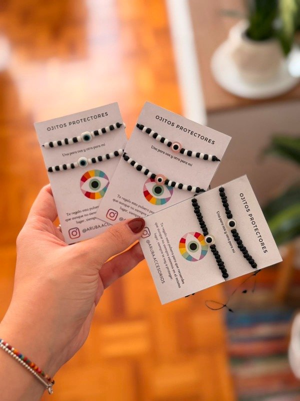 Producto - Pulseras ojitos
