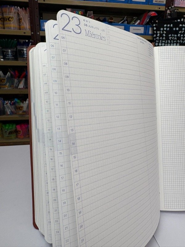 Producto - Agenda 2 Pág x día Encuadernada 15x21cm - Canvas - "Mundo Fw" - 3