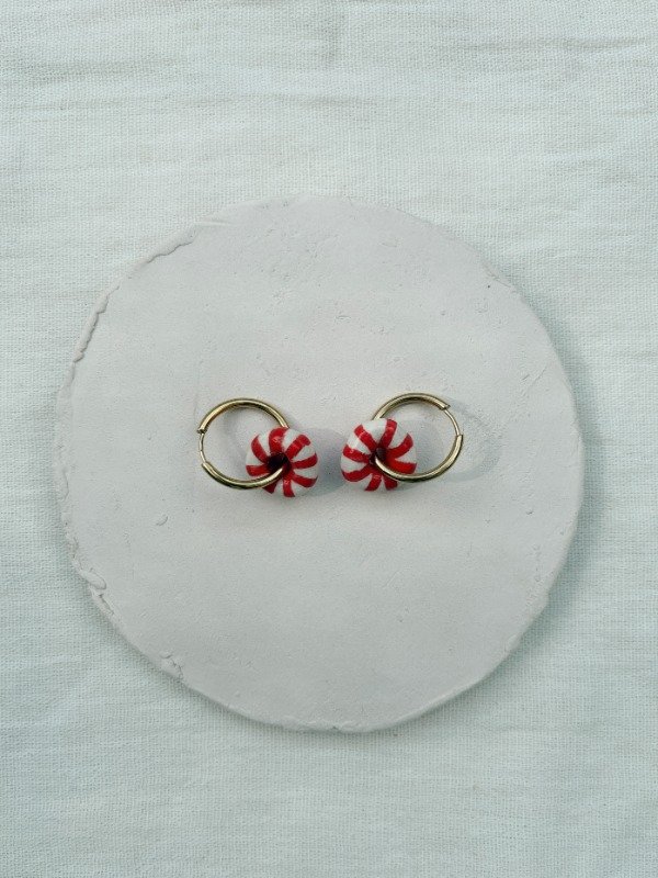 Producto - DONA RAYADA ROJO