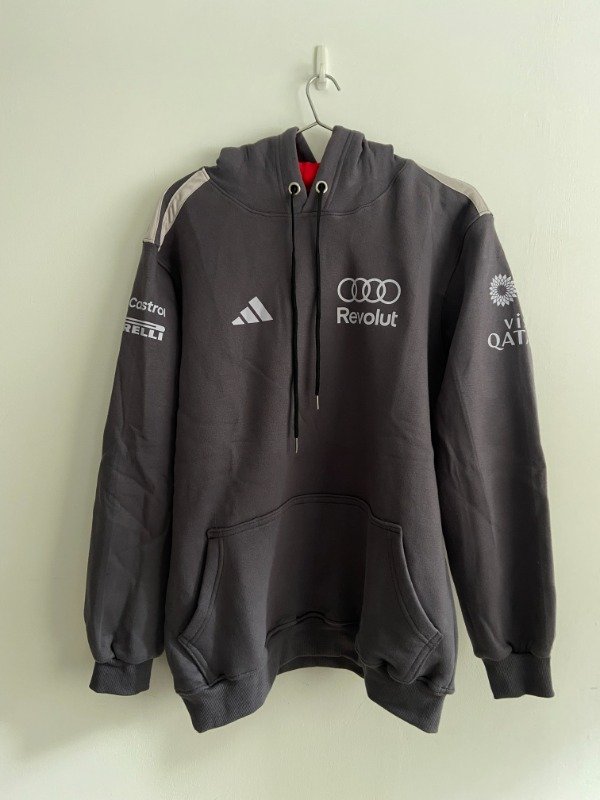 Producto - Buzo Audi 2026