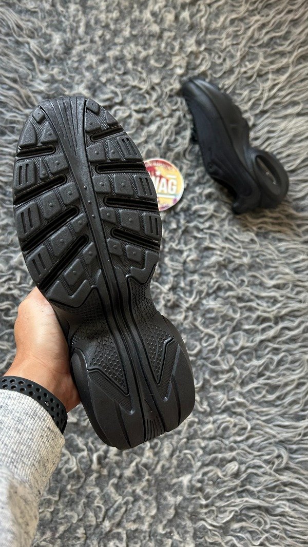 Producto - AIR MAX PORTAL TRIPLE BLACK - 3