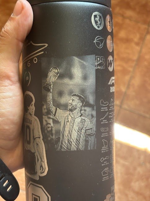 Producto - Fotograbado en material negro(mate, termo, fernetero)