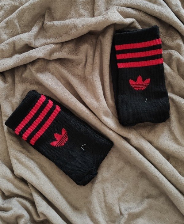 Producto - TENIS ALGODÓN ADIDAS NEGRAS CON ROJO