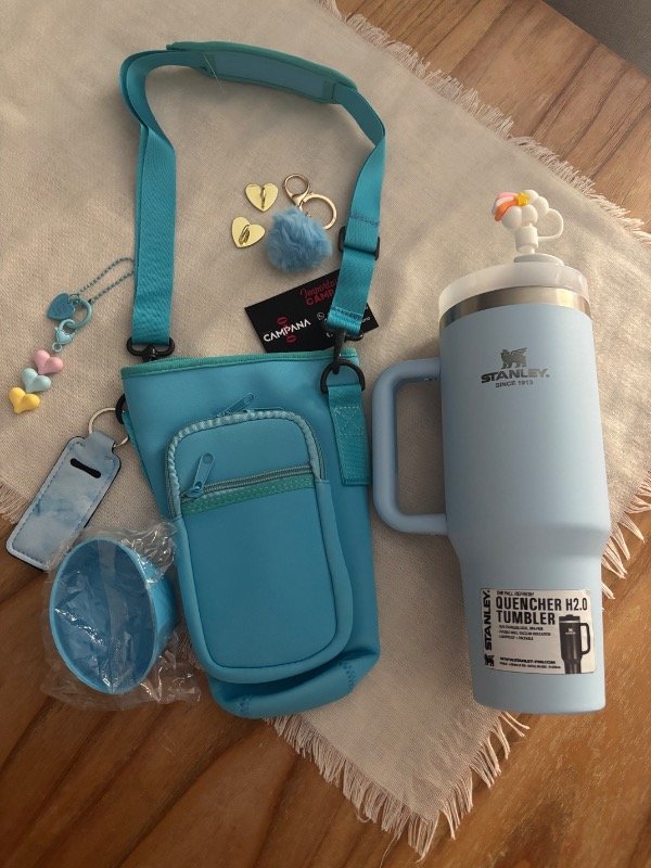Producto - Funda Porta Vaso Quencher con Correa y Accesorios - Set Completo (celeste)