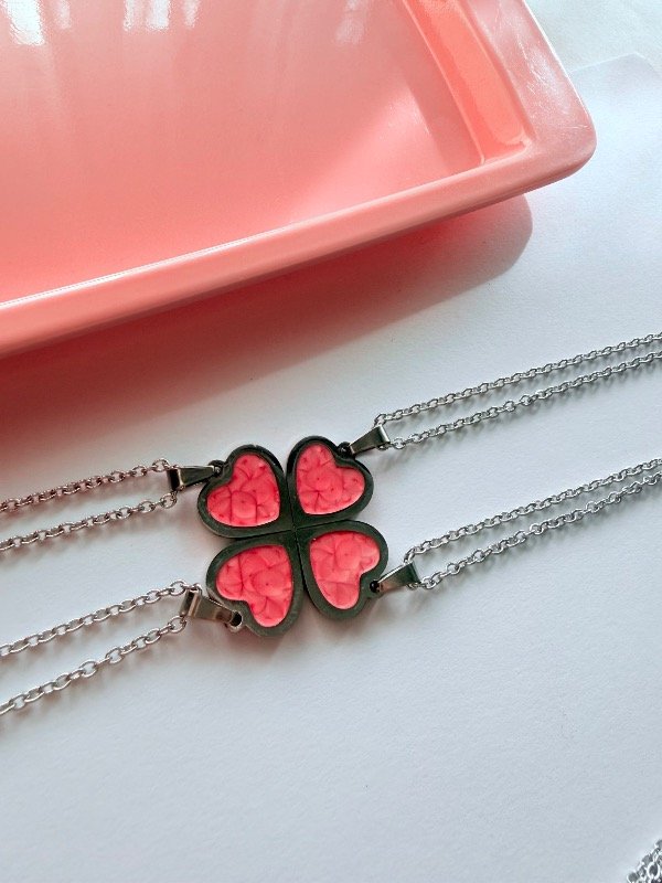 Producto - Cadenas para compartir corazones rosa amistad x4 acero esmaltados