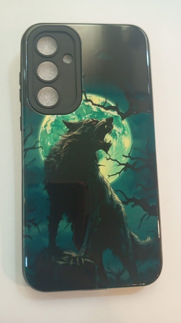 Producto - Funda Rígida Alto Impacto Lobo para Samsung A35