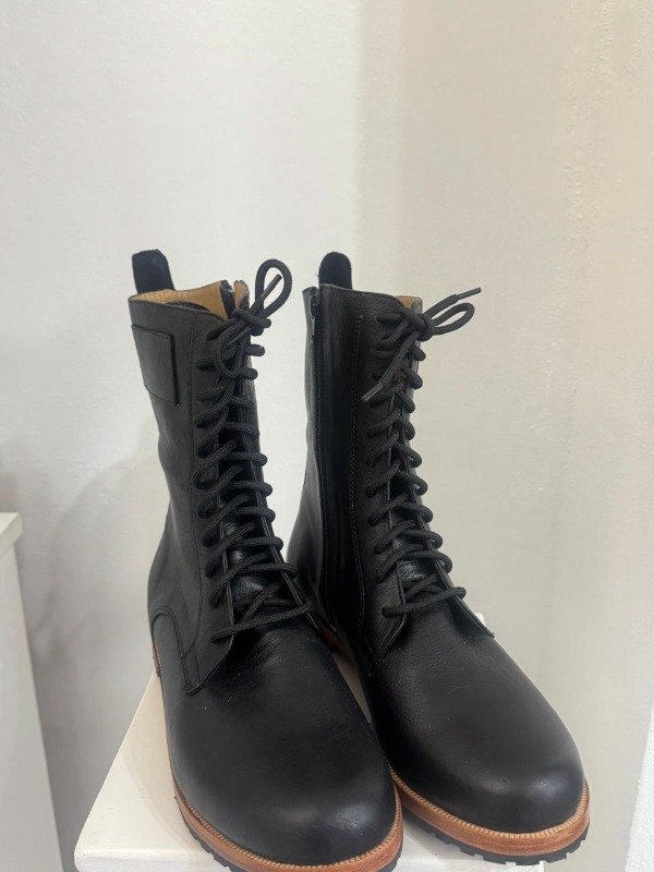 Producto - BORCEGOS LOVE DE CUERO NEGRO - 0