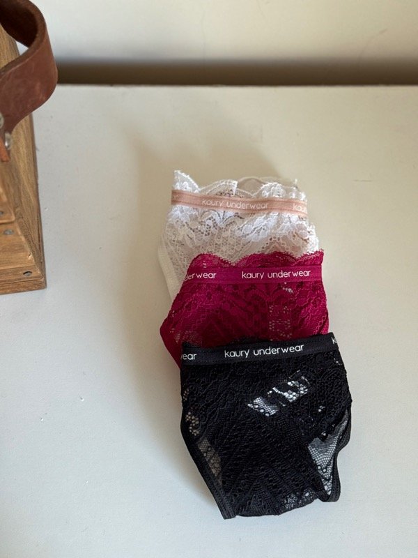 Producto - Pack less encaje fija x3