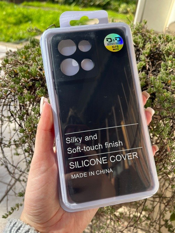 Producto - G75 silicona con felpa negra