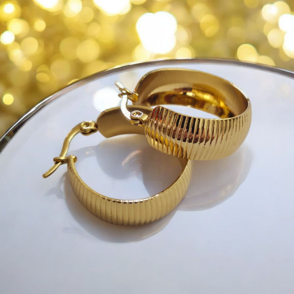 Producto - Aros dorados anchos lineas 2cm