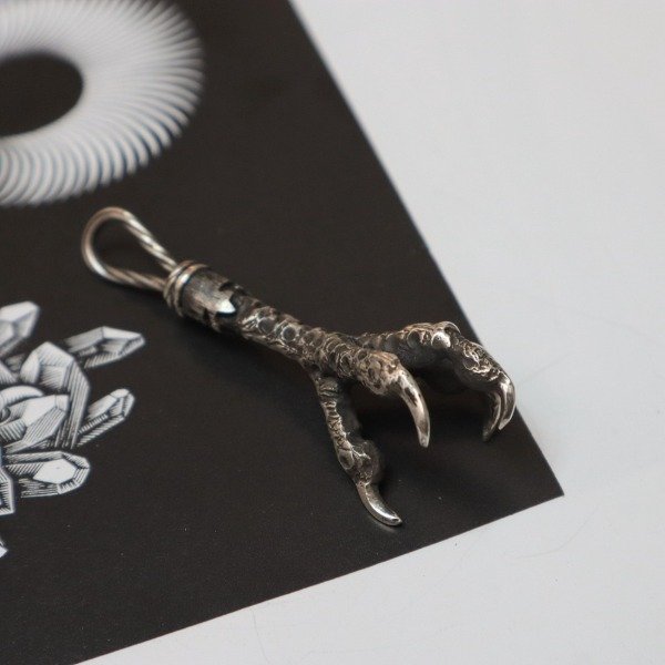 Producto - Lucky Crow - Patita de Cuervo