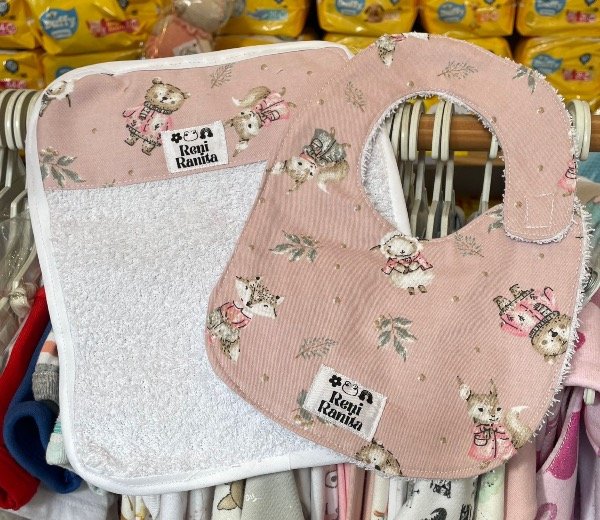 Producto - Combo babero y babita combinado reni ranita rosa viejo