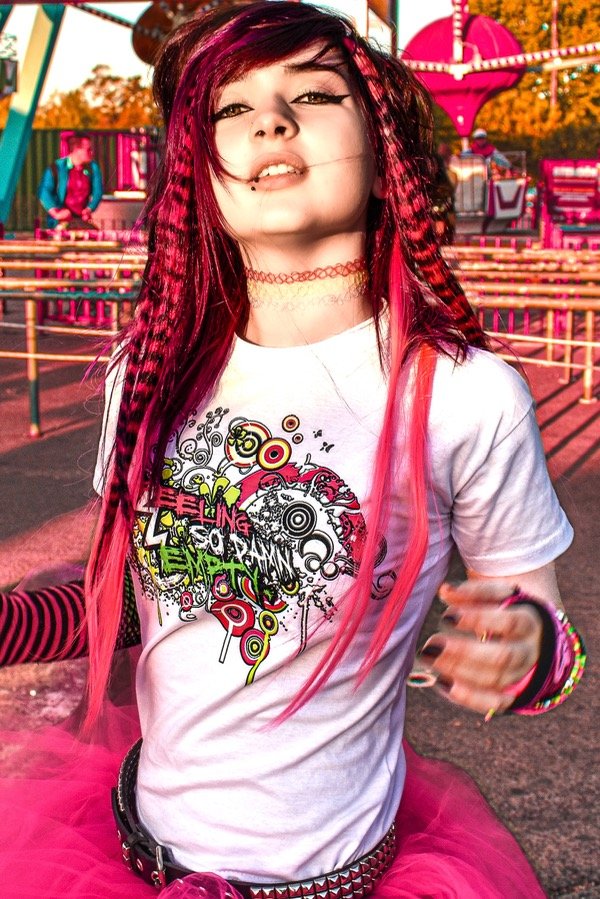 Producto - FEELING SO DAMN EMPTY