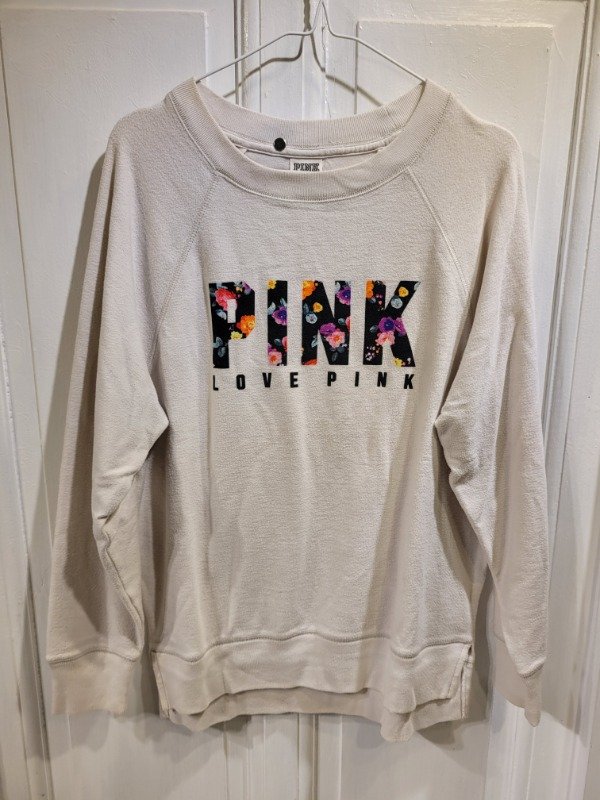 Producto - Buzo PINK blanco logo floreado Talle XS oversize- PRECIO: 60X