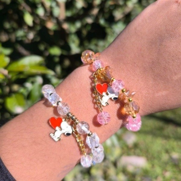 Producto - Pulsera piedras de vidrio Snoopy
