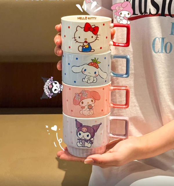 Producto - Tazas apilables Sanrio (hello kitty, kuromi,etc)