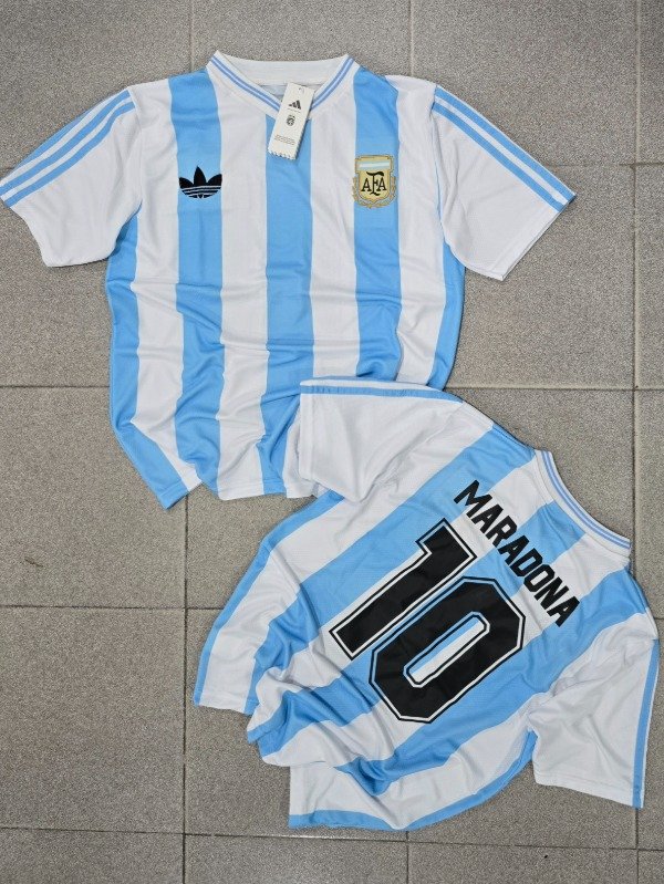 Producto - Camiseta Argentina Retro Mundial 1990 Maradona