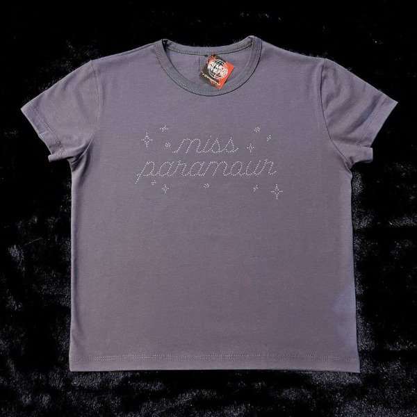 Producto - BABY TEE MISS PARAMOUR gris violaceo