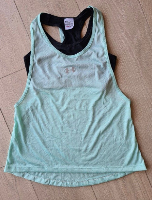 Producto - MUSCULOSA + TOP