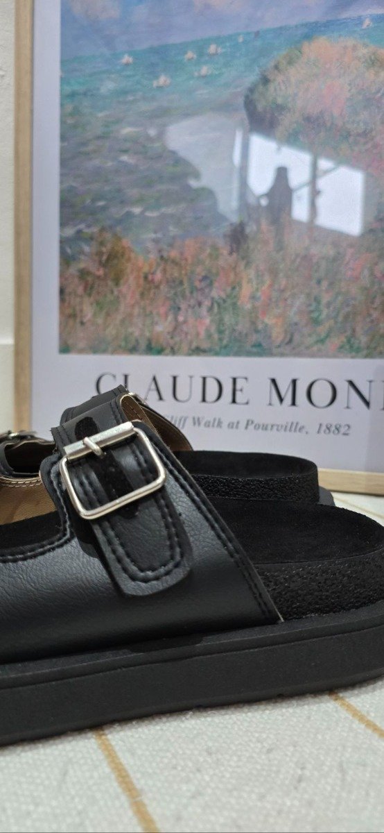 Producto - Sandalia Birk de Eco Cuero Negro - 2