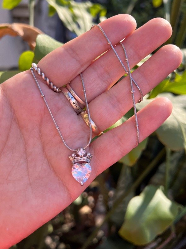 Producto - Collar de acero corazón reina con cola de raton