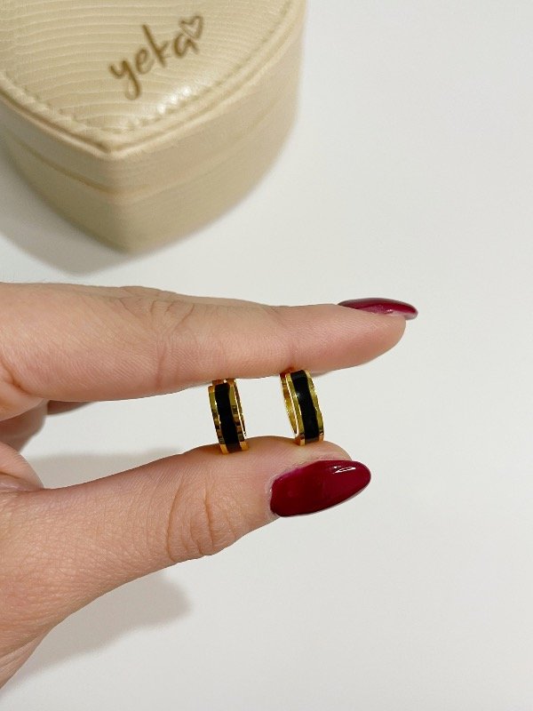 Producto - ARGOLLAS NEGRAS