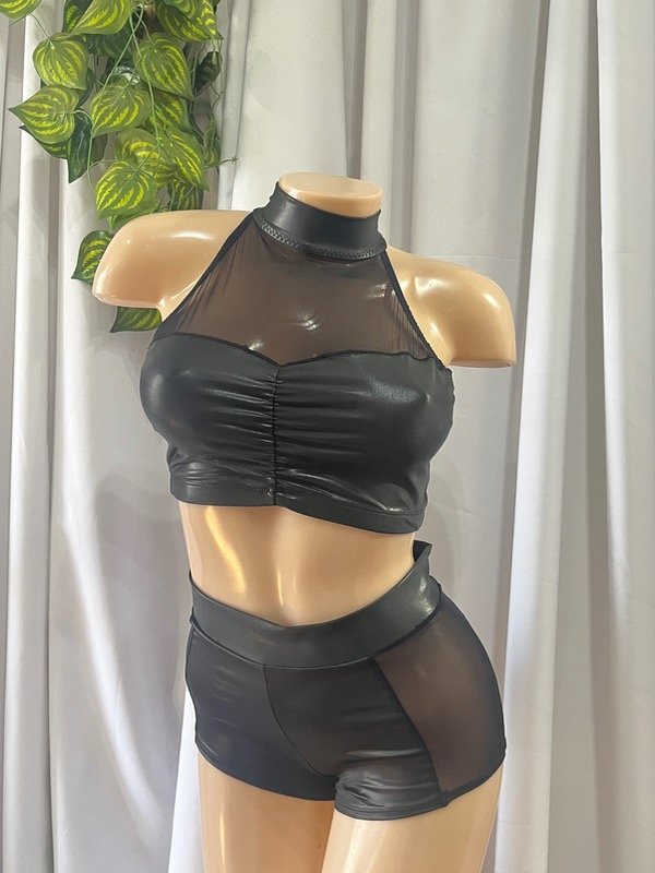 Producto - Traje a pedido engomado negro