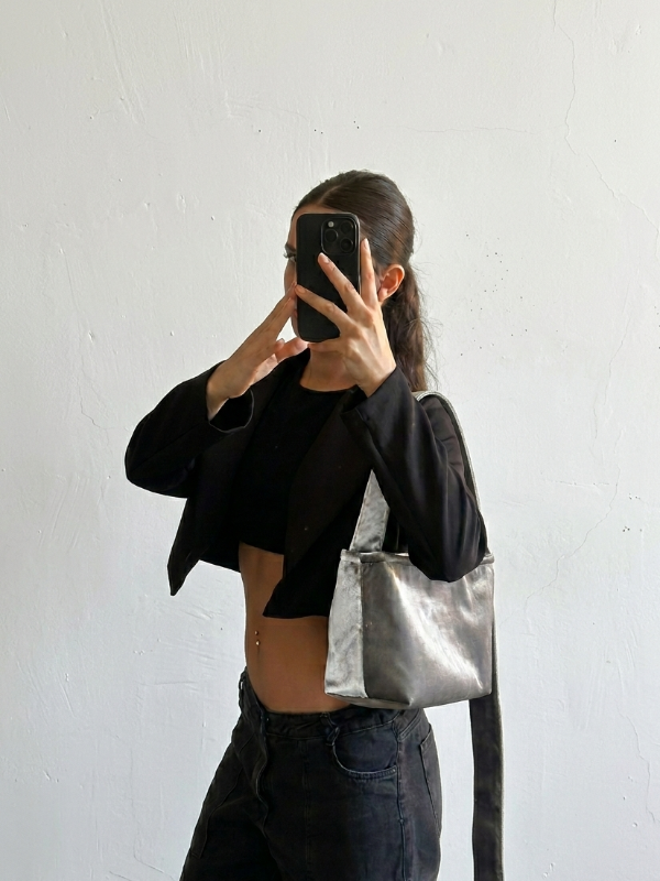 Producto - cartera plateada