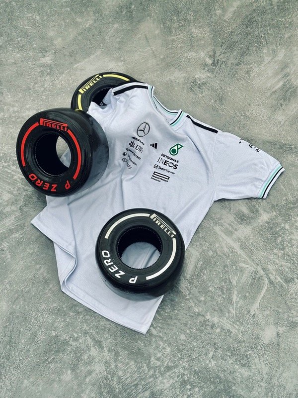 Producto - Remera Mercedes Blanca 2025