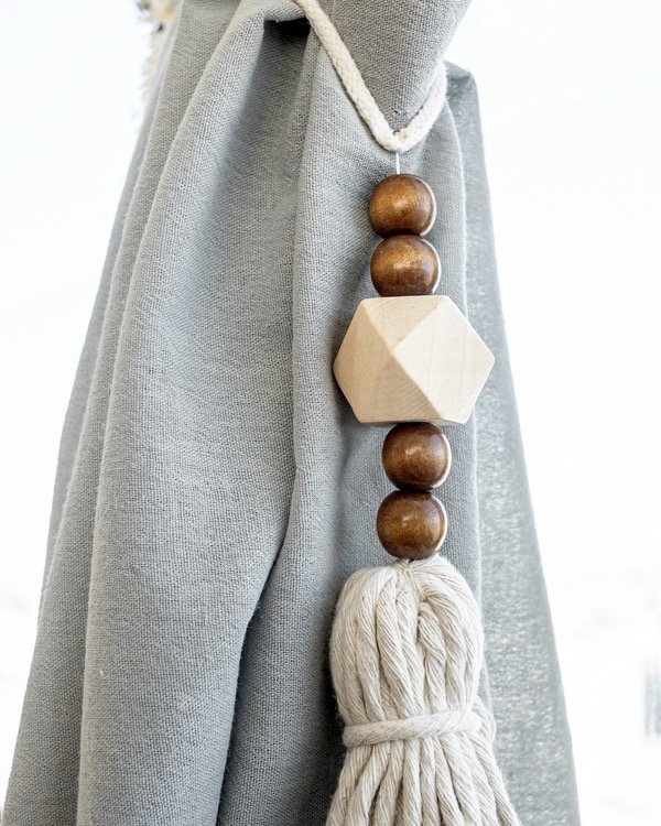 Producto - Agarradera Borla Artesanal Dina Gerade