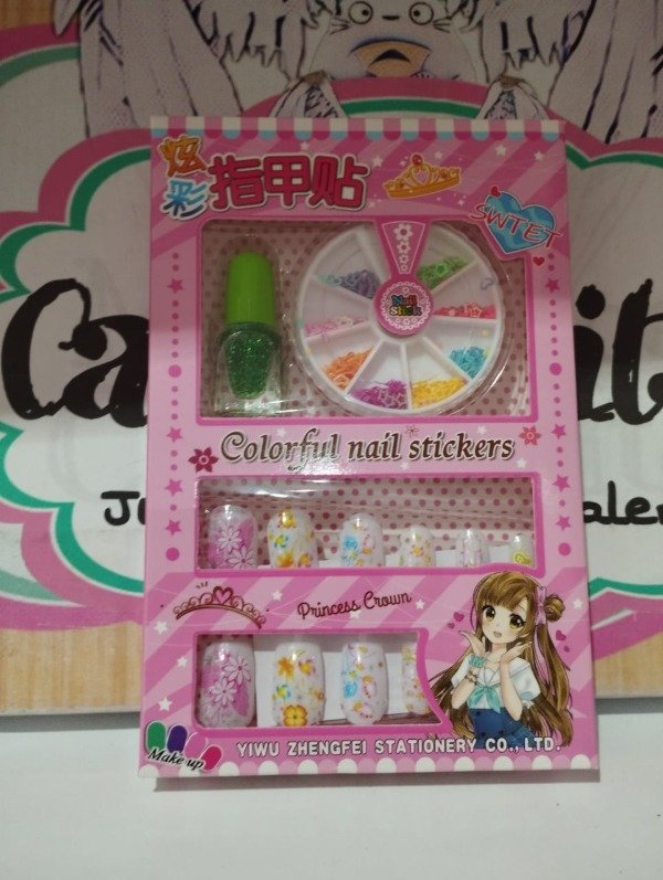 Producto - Set uñas + esmalte