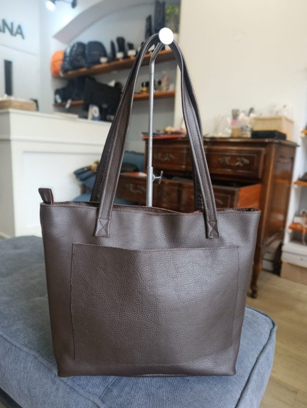 Producto - Cartera Tote con cierre de cuero chocolate