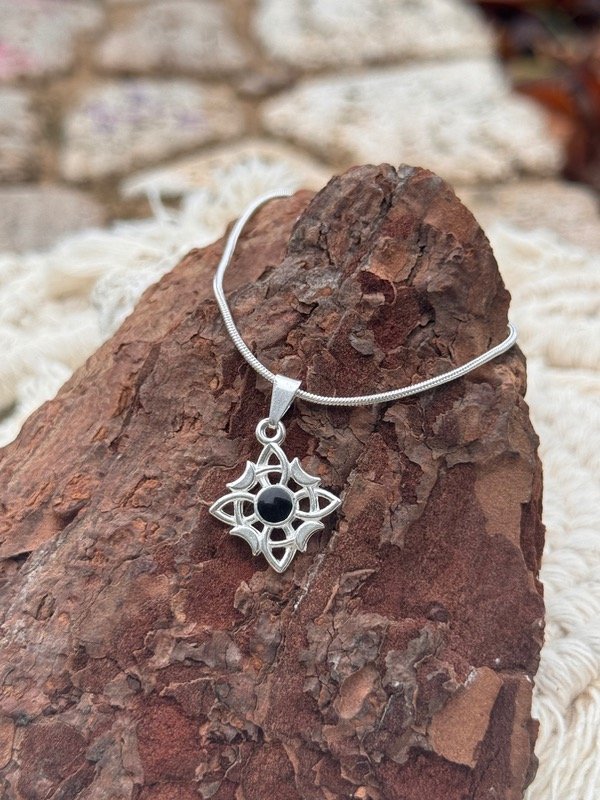 Producto - Conjunto bruja (cadena + dije)