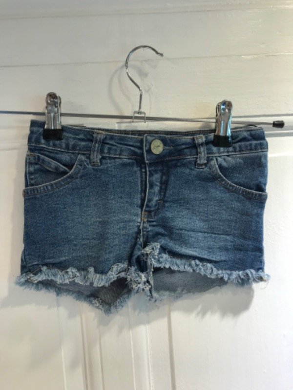 Producto - Short CHEEKY azul de jean deflecado- Talle 6- PRECIO: 9x