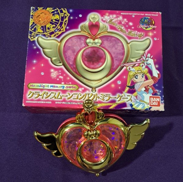 Producto - Broche Sailor moon corazón