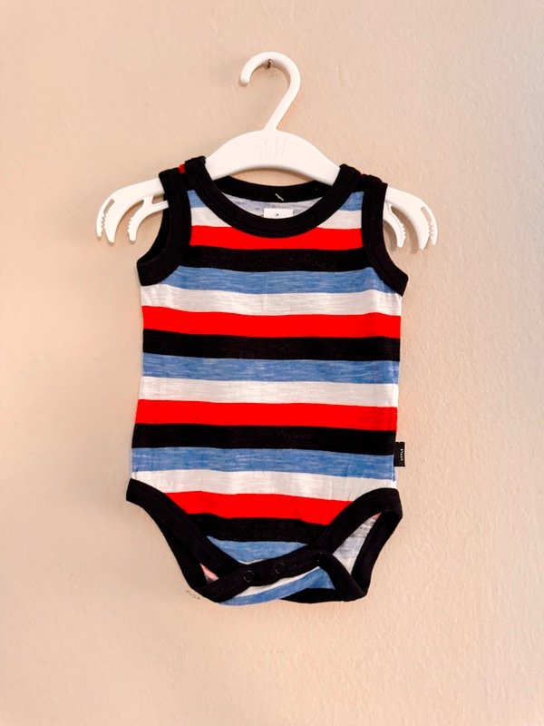 Producto - Body LITTLE AKIABARA 6 meses mpc09