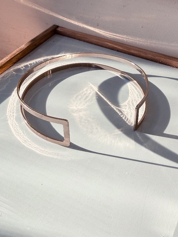 Producto - Brazalete #5 dorado