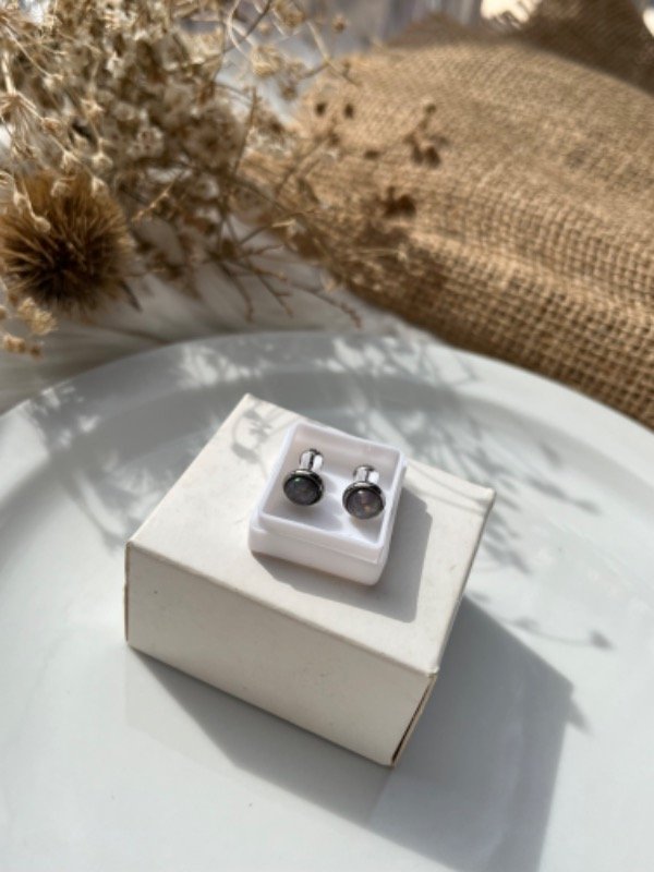Producto - Abridores de acero gris con brillo