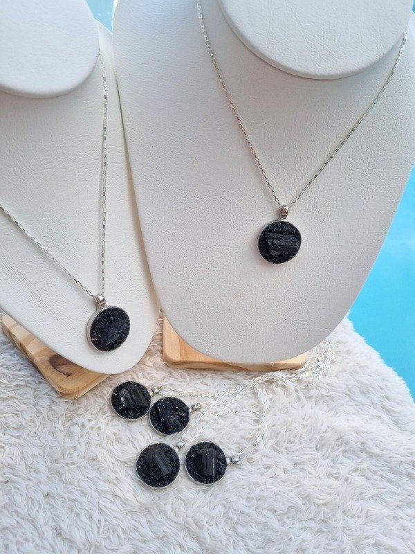 Producto - COLLAR AB Y DIJE CIRCULAR TURMALINA