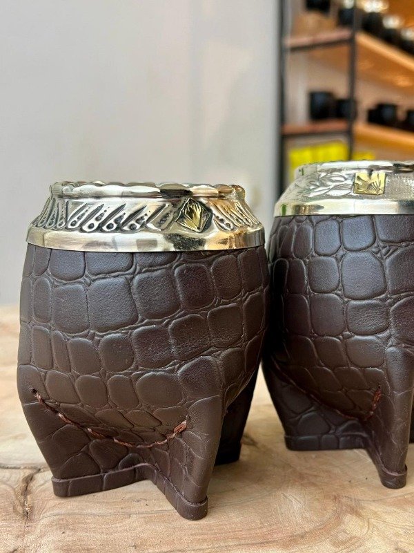 Producto - TORPEDO CUERO CROCO CINCELADO