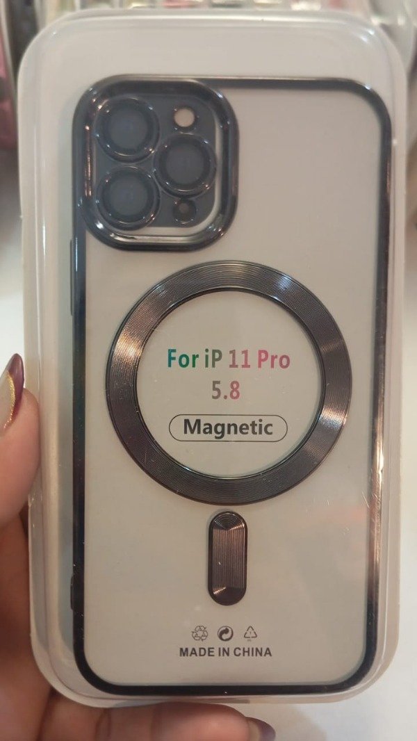 Producto - Funda Metallic Magnetic Case Negro para iPhone 11 Pro