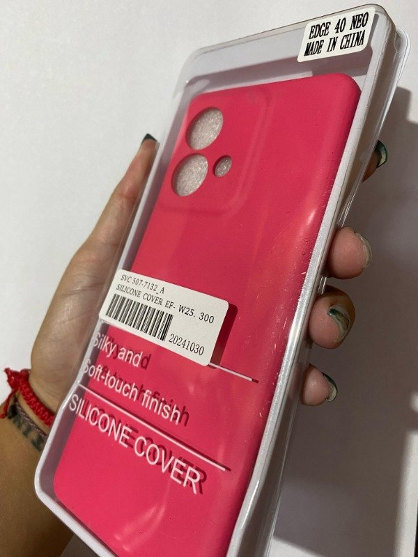 Producto - Edge 40 neo case fucsia