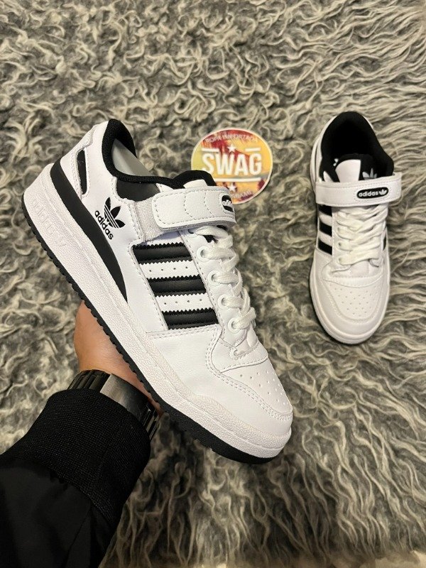 Producto - FORUM LOW WHITE AND BLACK