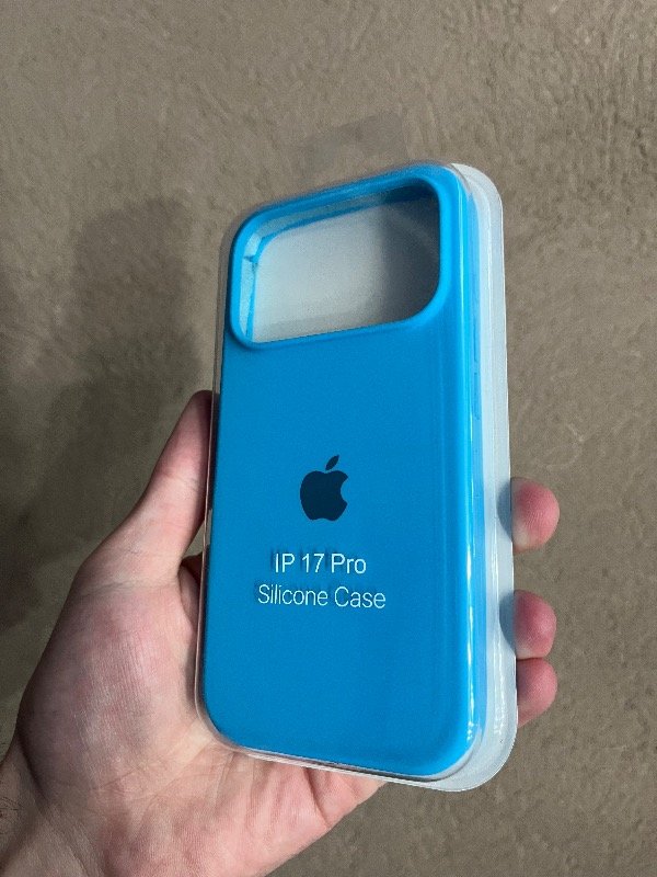 Producto - Silicone 17 pro celeste fuerte