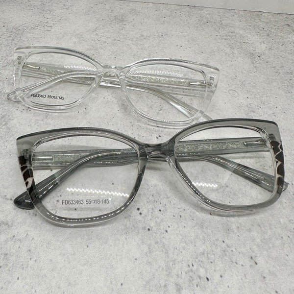 Producto - JULE Modelo 633463, Armazón PinUp transparente Oversize