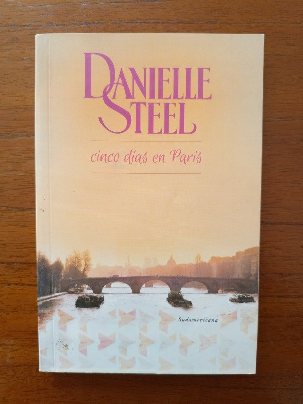 Producto - Steel, Danielle: "Cinco Días en París"