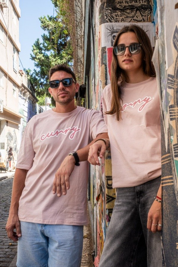 Producto - REMERA CURRY VIBE Oversize Rosa